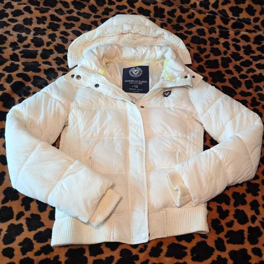 American Eagle Outfitters Ivory Puffer Jacket Sz. M